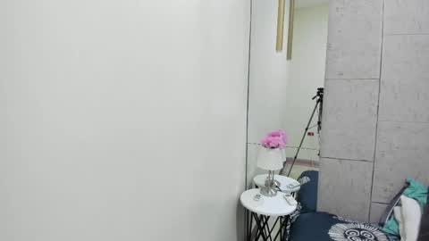 Anna online show from April 18, 12:20 pm