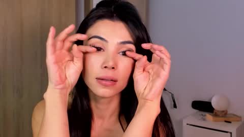 Ana Henao or Annie... Follow me ahenaocb Insta  X online show from October 16, 8:32 pm