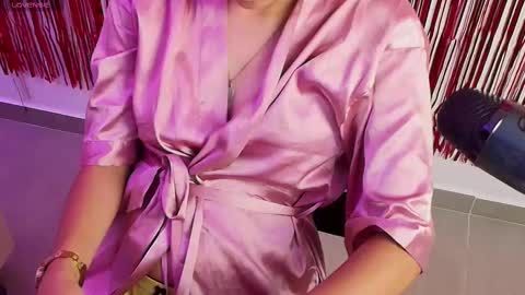 Anahi  online show from February 11, 8:31 pm