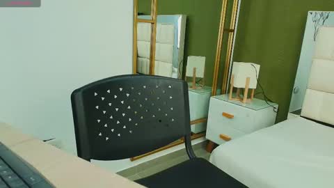 Anahi  online show from September 21, 7:59 pm