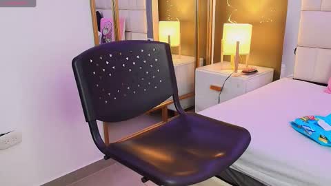 Anahi  online show from October 21, 8:31 pm