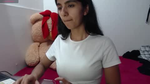 Anahi Browns online show from May 7, 9:53 pm