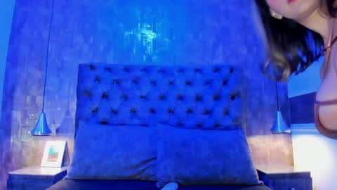 ..a n a i s  c o o p e r .. online show from March 16, 3:23 am