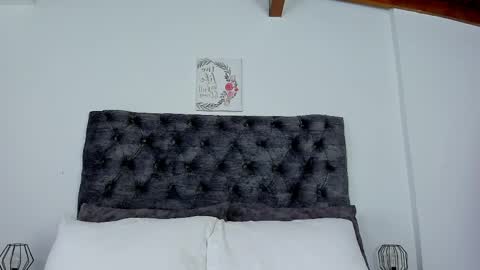 ..a n a i s  c o o p e r .. online show from March 29, 11:43 am