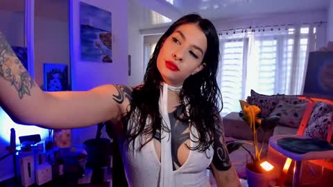 Snapshot of anakedartist chatting on February 8, 2:05 pm Mariana online show from February 8, 2:05 pm