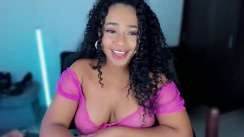 Snapshot of anakiss1 chatting on January 21, 5:38 am help me to get 100 thumps up online show from January 21, 5:38 am