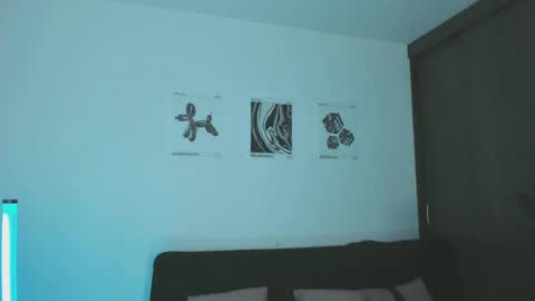 Snapshot of anakiss1 chatting on February 20, 7:55 am help me to get 100 thumps up online show from February 20, 7:55 am