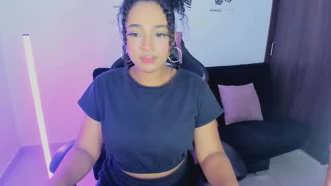 Snapshot of anakiss1 chatting on March 6, 3:35 am help me to get 100 thumps up online show from March 6, 3:35 am