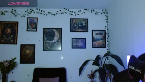      help me to get 100 thumps up  online show from April 4, 11:46 pm