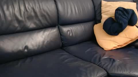 Snapshot of analbottom2 chatting on December 3, 8:17 pm analbottom2 online show from December 3, 8:17 pm