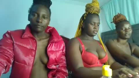 Snapshot of analeia_ chatting on January 23, 3:26 am Analeia online show from January 23, 3:26 am