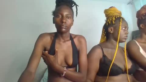 Snapshot of analeia_ chatting on January 28, 8:25 am Analeia online show from January 28, 8:25 am