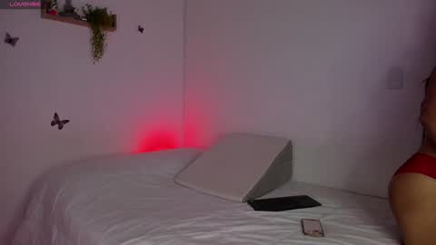 Ana online show from December 10, 2:17 pm