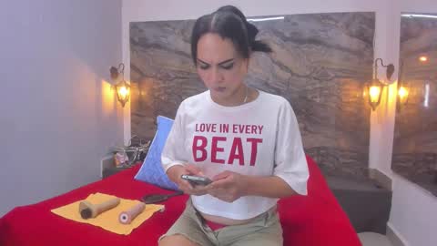 Snapshot of analia_smith chatting on February 10, 4:05 am Analia smith online show from February 10, 4:05 am