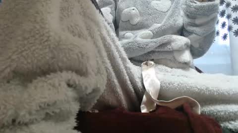 analove200 online show from February 9, 5:50 am