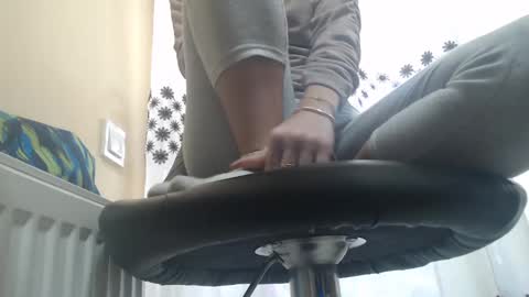 analove200 online show from February 18, 9:43 am