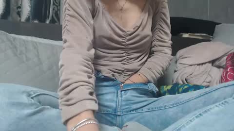 analove200 online show from February 18, 3:54 pm