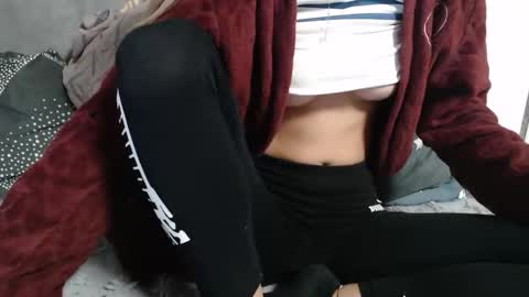 analove200 online show from September 29, 8:52 am