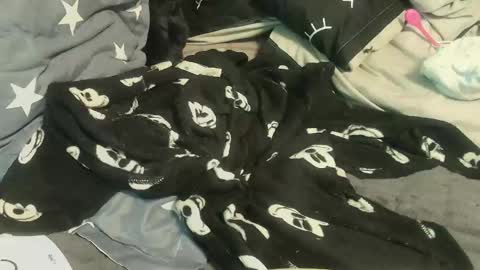 analove200 online show from October 28, 6:39 am