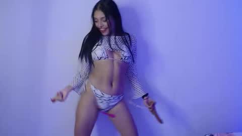 analymilles online show from November 26, 3:18 am