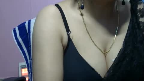 anamika794088 online show from December 17, 4:11 pm