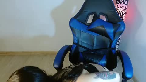 ana 3 online show from April 10, 1:55 am