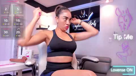 Snapshot of anaruiz1_ chatting on October 12, 1:21 pm ana online show from October 12, 1:21 pm