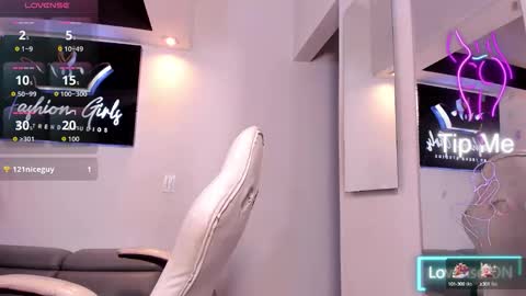 Snapshot of anaruiz1_ chatting on October 14, 4:41 pm ana online show from October 14, 4:41 pm