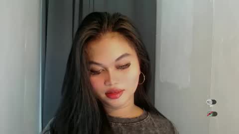Snapshot of anaruru_ chatting on April 6, 1:45 pm ANA online show from April 6, 1:45 pm