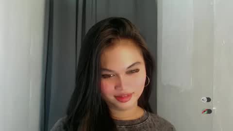 Snapshot of anaruru_ chatting on April 8, 4:51 pm ANA online show from April 8, 4:51 pm