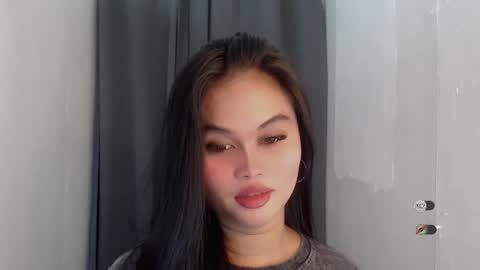Snapshot of anaruru_ chatting on April 22, 3:46 pm ANA online show from April 22, 3:46 pm