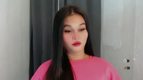 Snapshot of anaruru_ chatting on May 1, 5:28 pm ANA online show from May 1, 5:28 pm