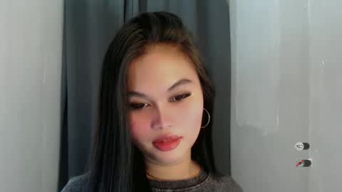 Snapshot of anaruru_ chatting on May 3, 2:34 pm ANA online show from May 3, 2:34 pm