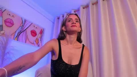 Ana online show from October 11, 8:07 pm