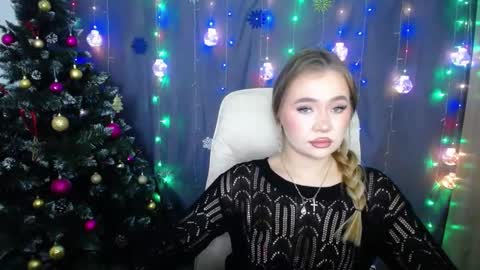 anastacyyellig online show from December 16, 7:43 pm