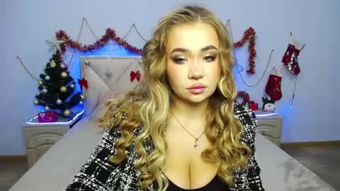 anastacyyellig online show from December 28, 7:43 pm