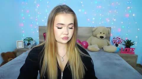 anastacyyellig online show from January 14, 11:27 pm