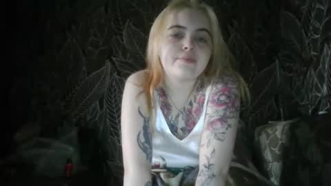 Snapshot of anastas_hot chatting on May 28, 9:28 am Anastasia online show from May 28, 9:28 am