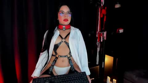 Snapshot of anastasia_little chatting on June 7, 4:27 am anastasia_little online show from June 7, 4:27 am