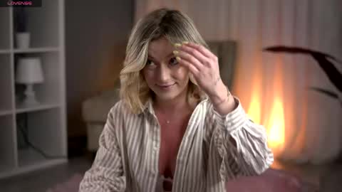 AnastasiaMills online show from April 20, 7:48 pm