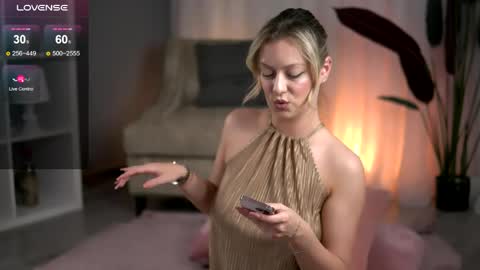 Snapshot of anastasiamills chatting on May 10, 7:30 pm AnastasiaMills online show from May 10, 7:30 pm