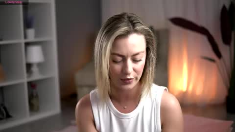Snapshot of anastasiamills chatting on May 14, 6:47 pm AnastasiaMills online show from May 14, 6:47 pm