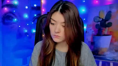 Ana online show from December 14, 1:38 pm