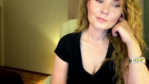 Ana online show from July 6, 11:07 pm