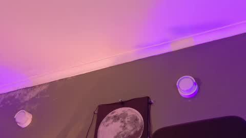 Kendra  online show from November 7, 10:15 am