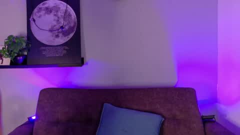 Kendra  online show from April 17, 10:07 am