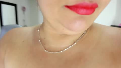 Snapshot of anawatson_ chatting on November 23, 1:16 am Ana online show from November 23, 1:16 am