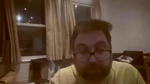 tik toker hot or boring online show from February 17, 11:31 pm