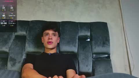 Snapshot of ander_ashford77 chatting on June 28, 12:33 pm Ander online show from June 28, 12:33 pm
