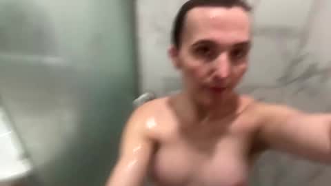 Snapshot of andieth chatting on February 21, 1:33 am Andie online show from February 21, 1:33 am